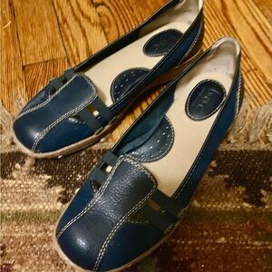 b.o.c. Born Concepts Blue Leather Women's Loafers 7M / 39